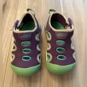 KEEN Stingray Water Shoes Girls - Size 9